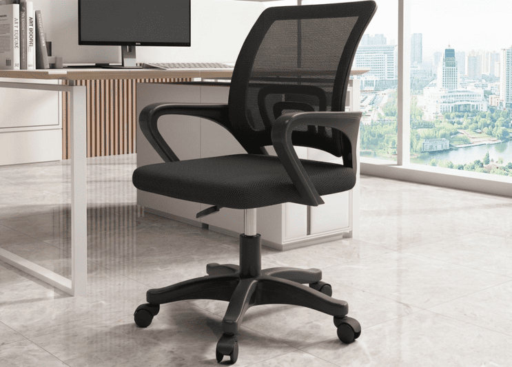 Mugav must võrgust seljatoega kontoritool